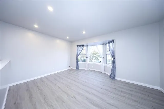 $699,900 | 22 Francine Lane | South New York