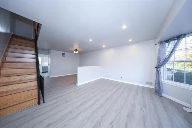 $699,900 | 22 Francine Lane | South New York