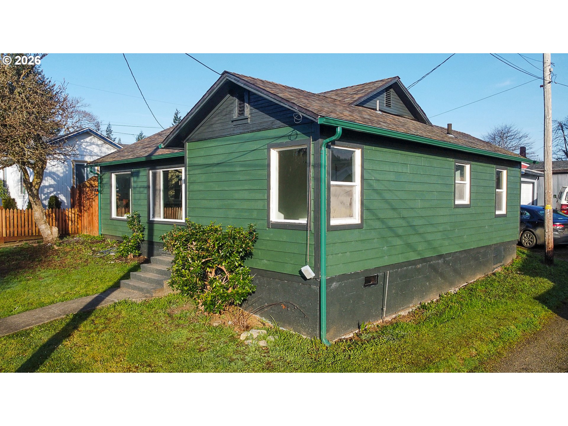 436 East 7th Street Coquille, OR 97423 - Photo 6 of 37