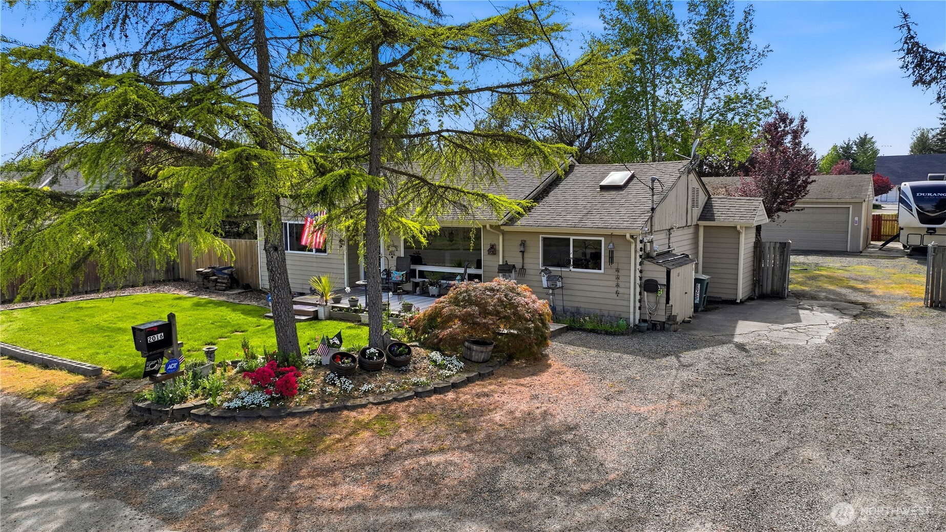 2016 63rd Avenue East Fife, WA 98424 - Photo 2 of 19