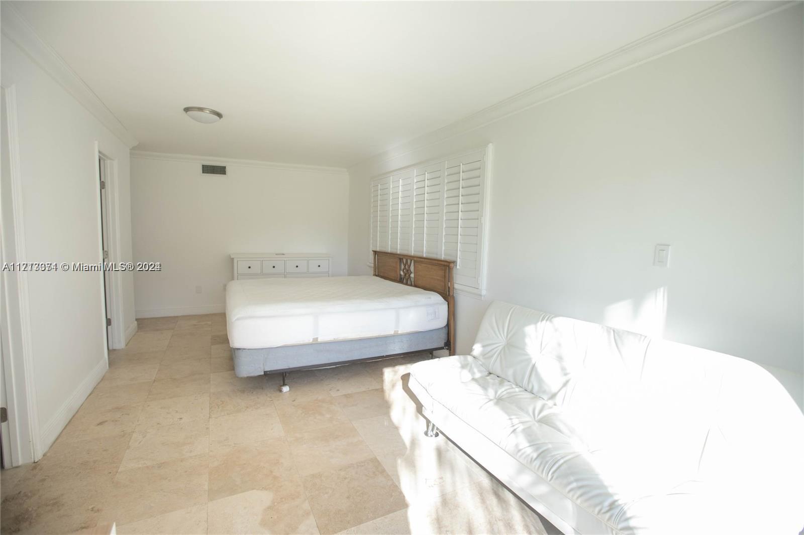 1850 Northeast 118th Road North Miami, FL 33181 - Photo 15 of 22