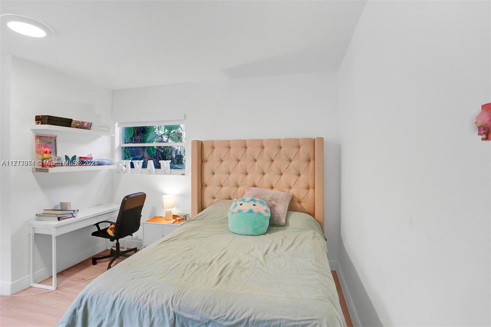 1850 Northeast 118th Road North Miami, FL 33181 - Photo 19 of 22