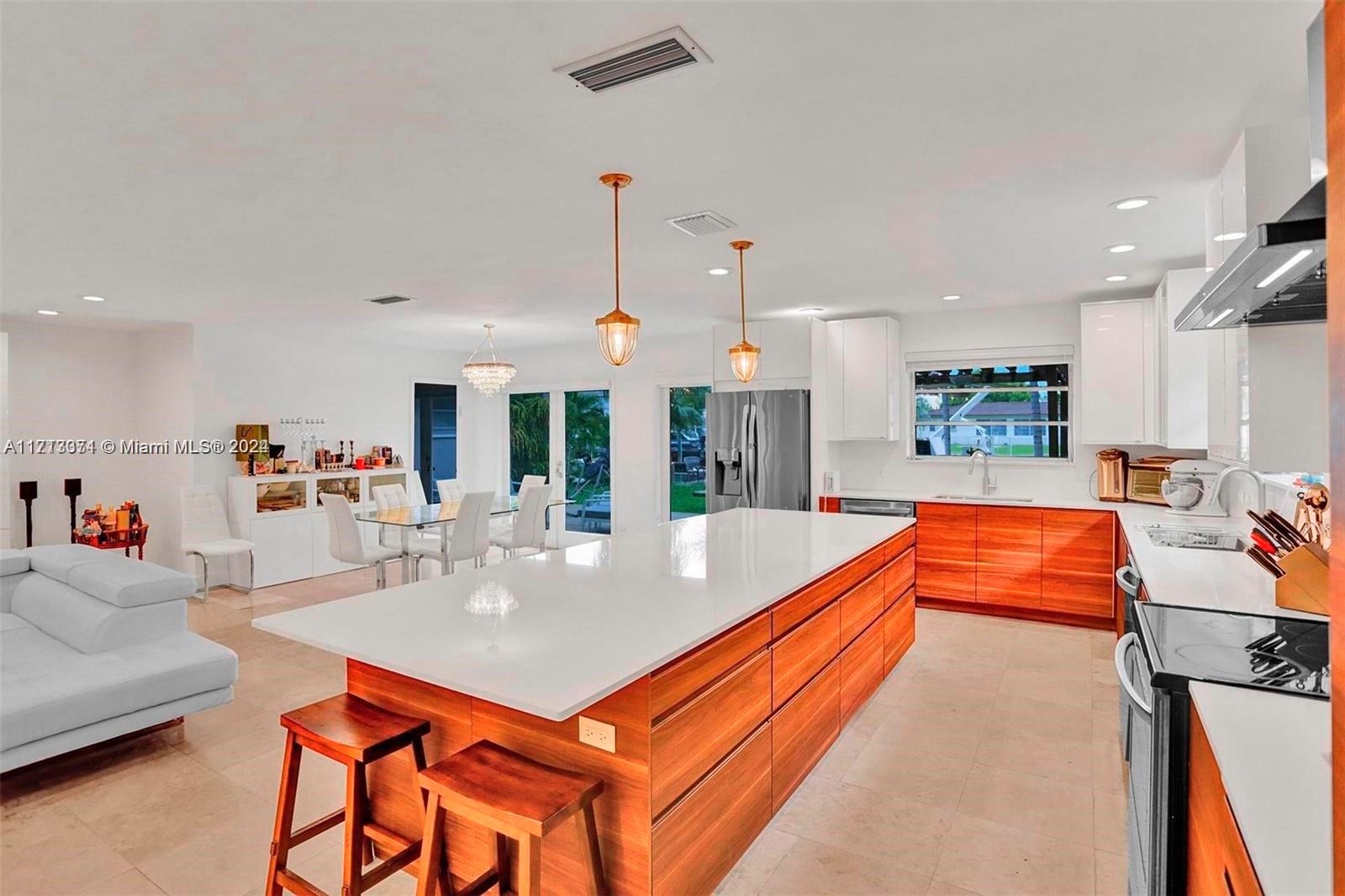 1850 Northeast 118th Road North Miami, FL 33181 - Photo 3 of 22