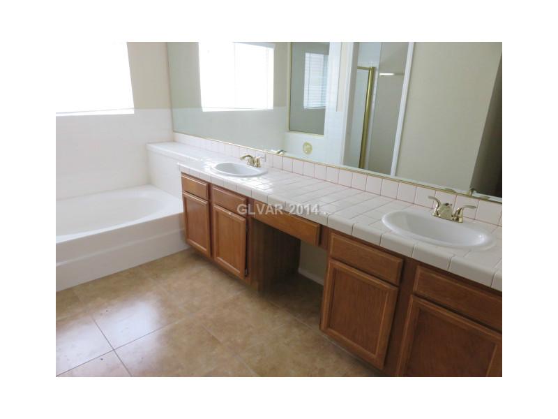 405 Donner Pass Drive Henderson, NV 89014 - Photo 12 of 19 Property Photo. MASTER BATHROOM
