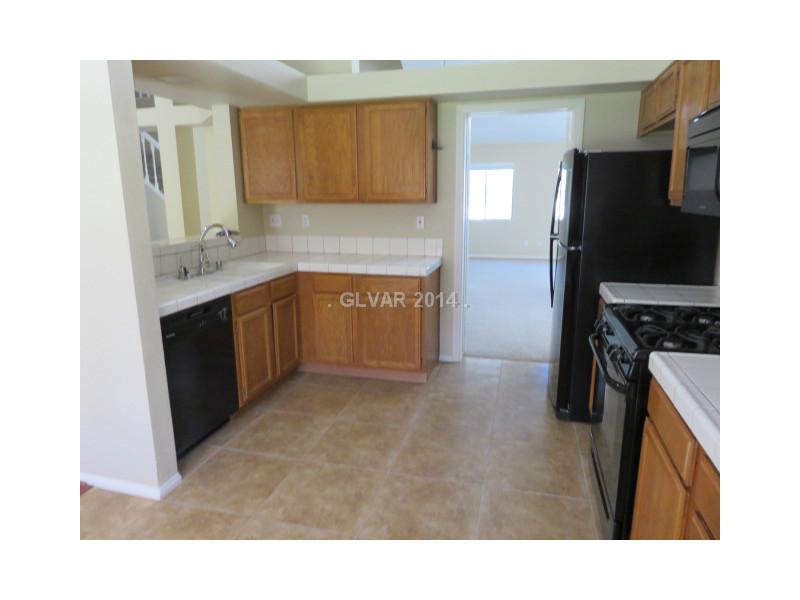 405 Donner Pass Drive Henderson, NV 89014 - Photo 8 of 19 Property Photo. KITCHEN
