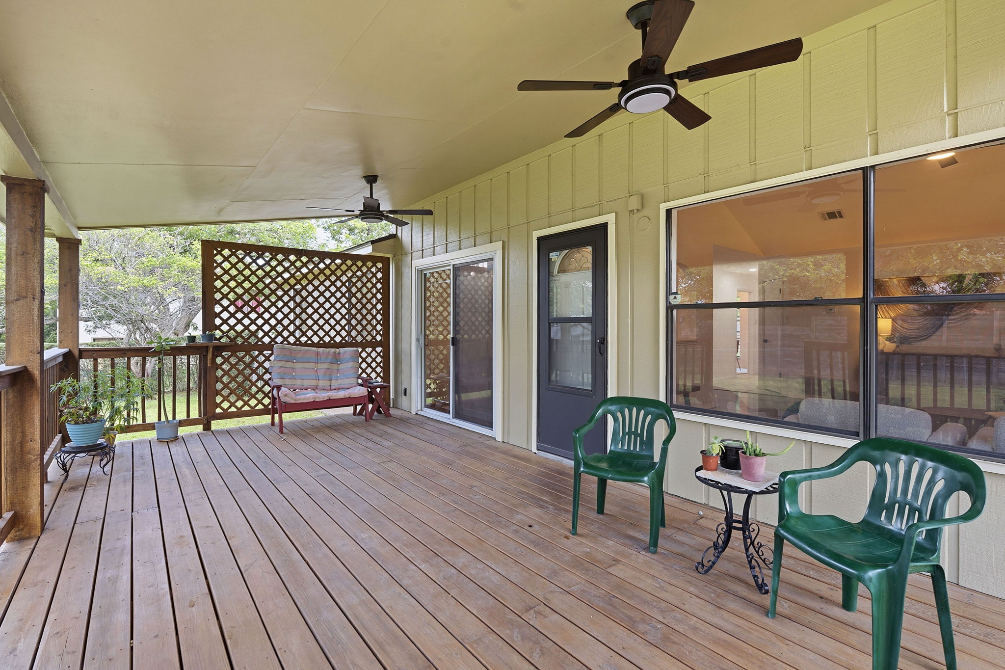 2702 Calabash Cove Austin, TX 78745 - Photo 33 of 40 a view of a balcony with furniture
