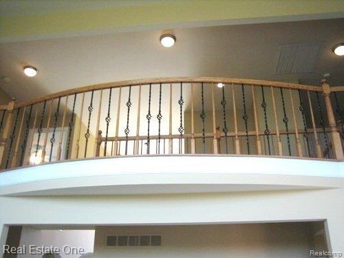 1462 Werth Drive Rochester, MI 48306 - Photo 8 of 17 2 story foyer