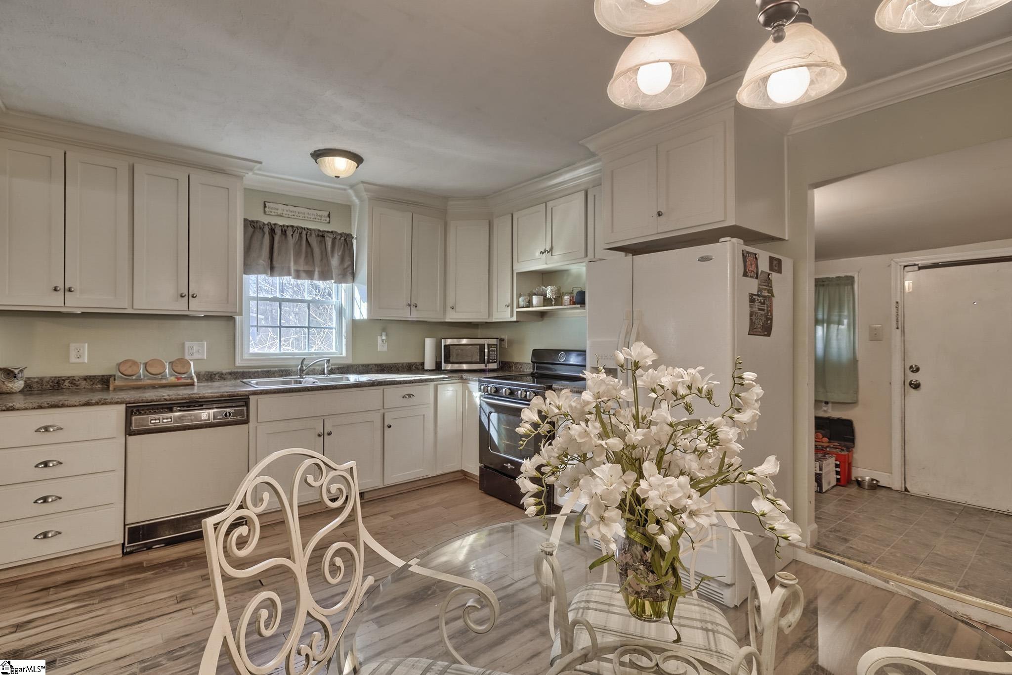 3 Spring Street Piedmont, SC 29673 - Photo 9 of 28 Gallery Image 9