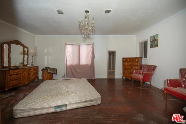 $450,000 | 330 East Colden Avenue, Los Angeles, CA 90003