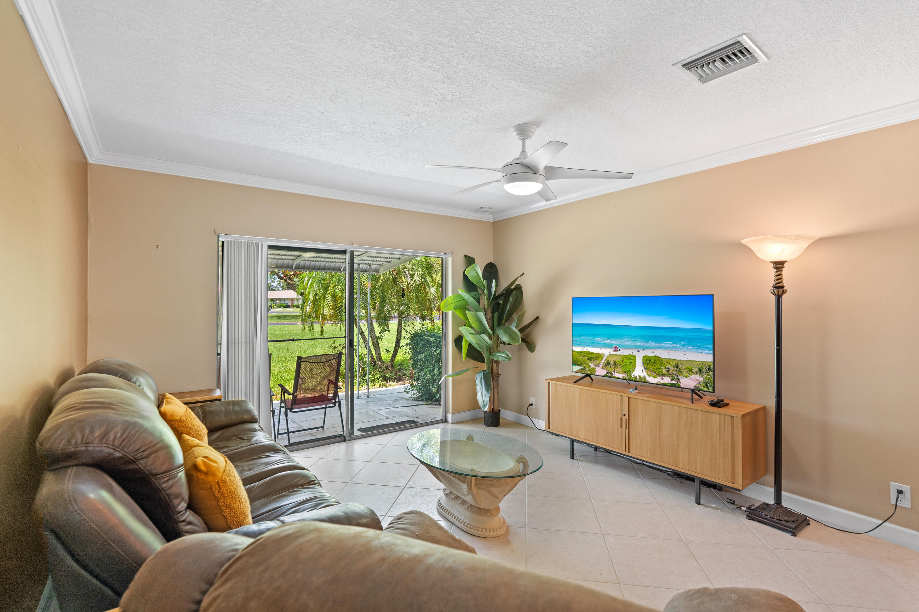 8666 Bella Vista Drive, Unit 111 Boca Raton, FL 33433 - Photo 14 of 44 DSC07800