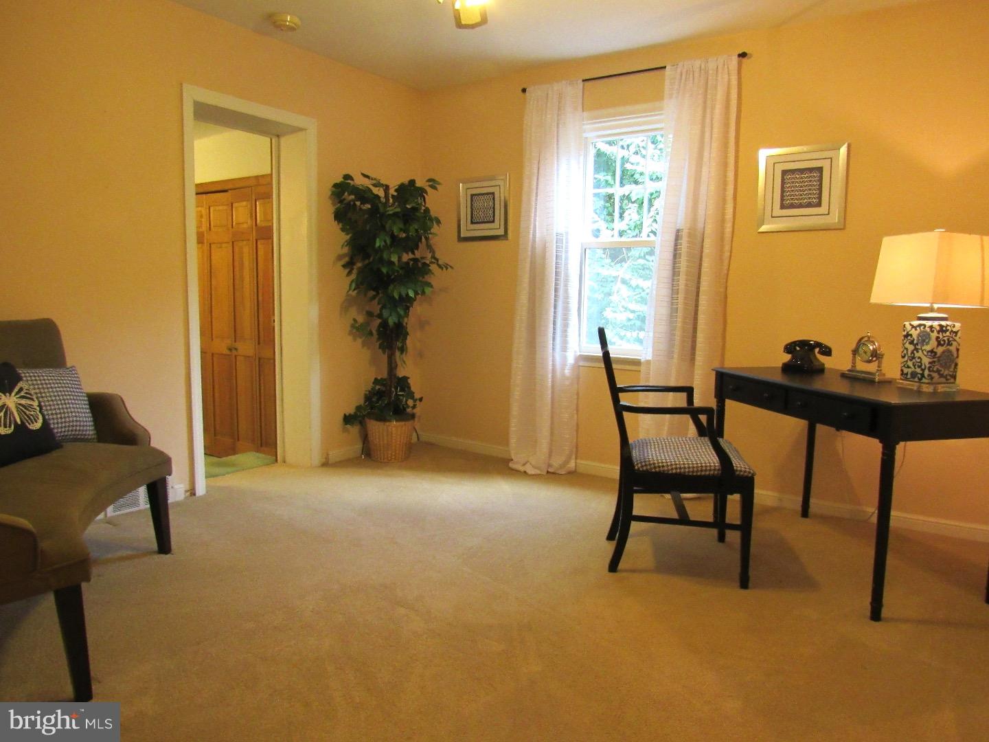112 Yale Square Swarthmore, PA 19081 - Photo 7 of 21 Office / Study