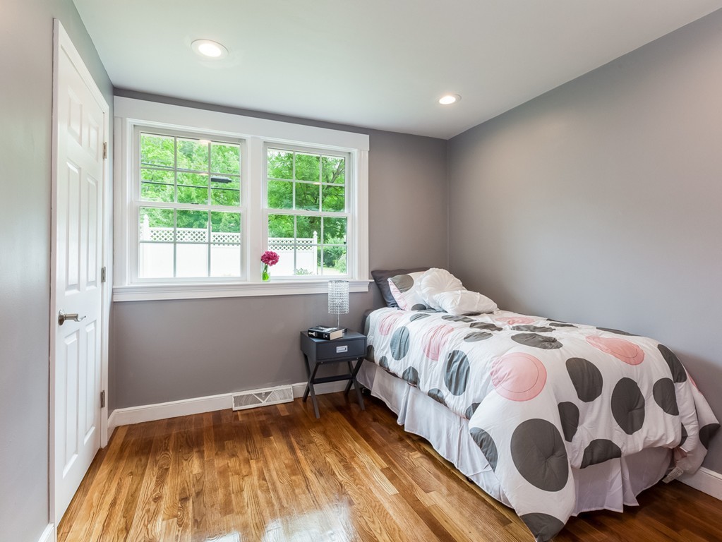 9 Hagar Road Newton, MA 02462 - Photo 10 of 22