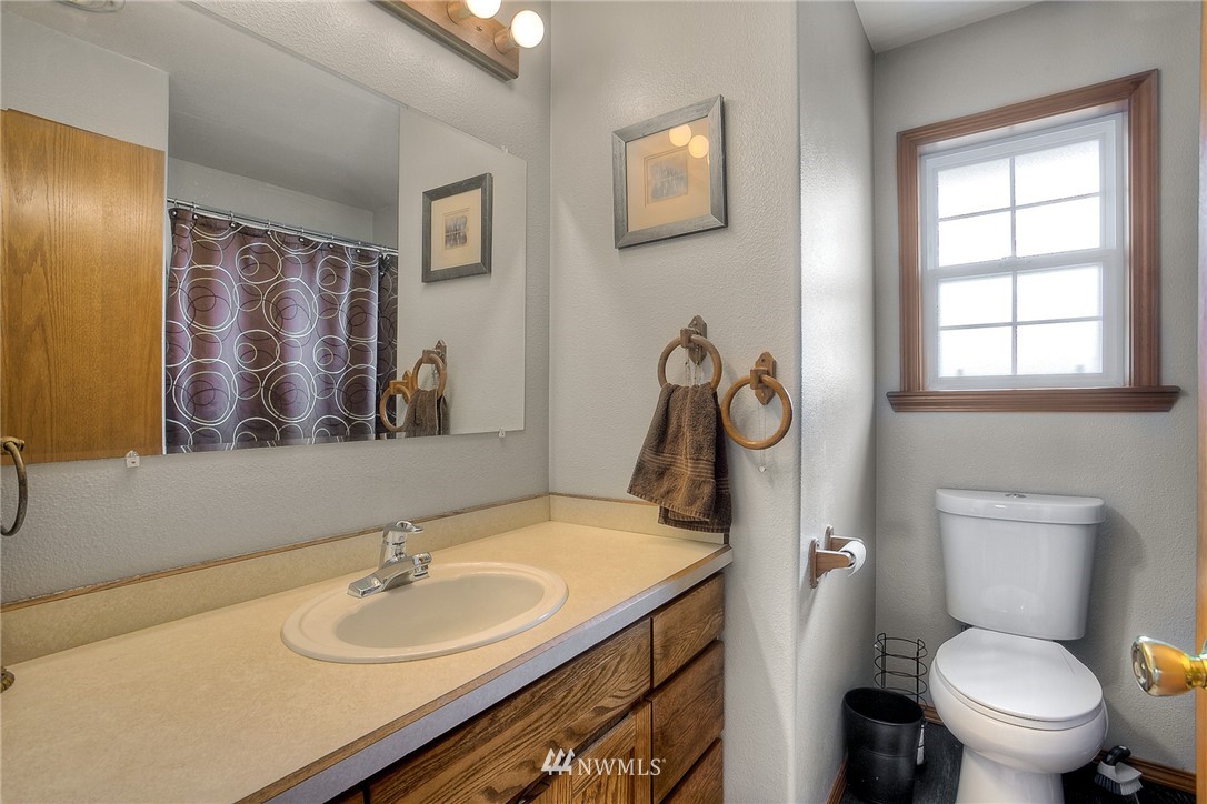 17014 Sheldon Lane Southwest Rochester, WA 98579 - Photo 14 of 20