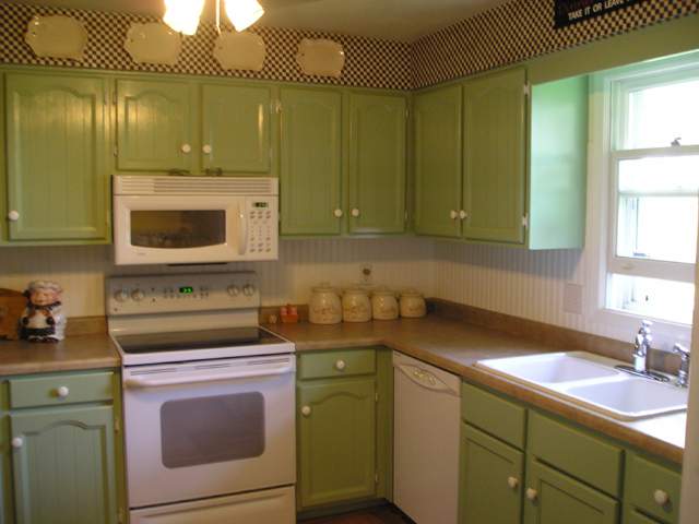 1402 Hampton Road Washington, IL 61571 - Photo 5 of 9 Gallery Image 5