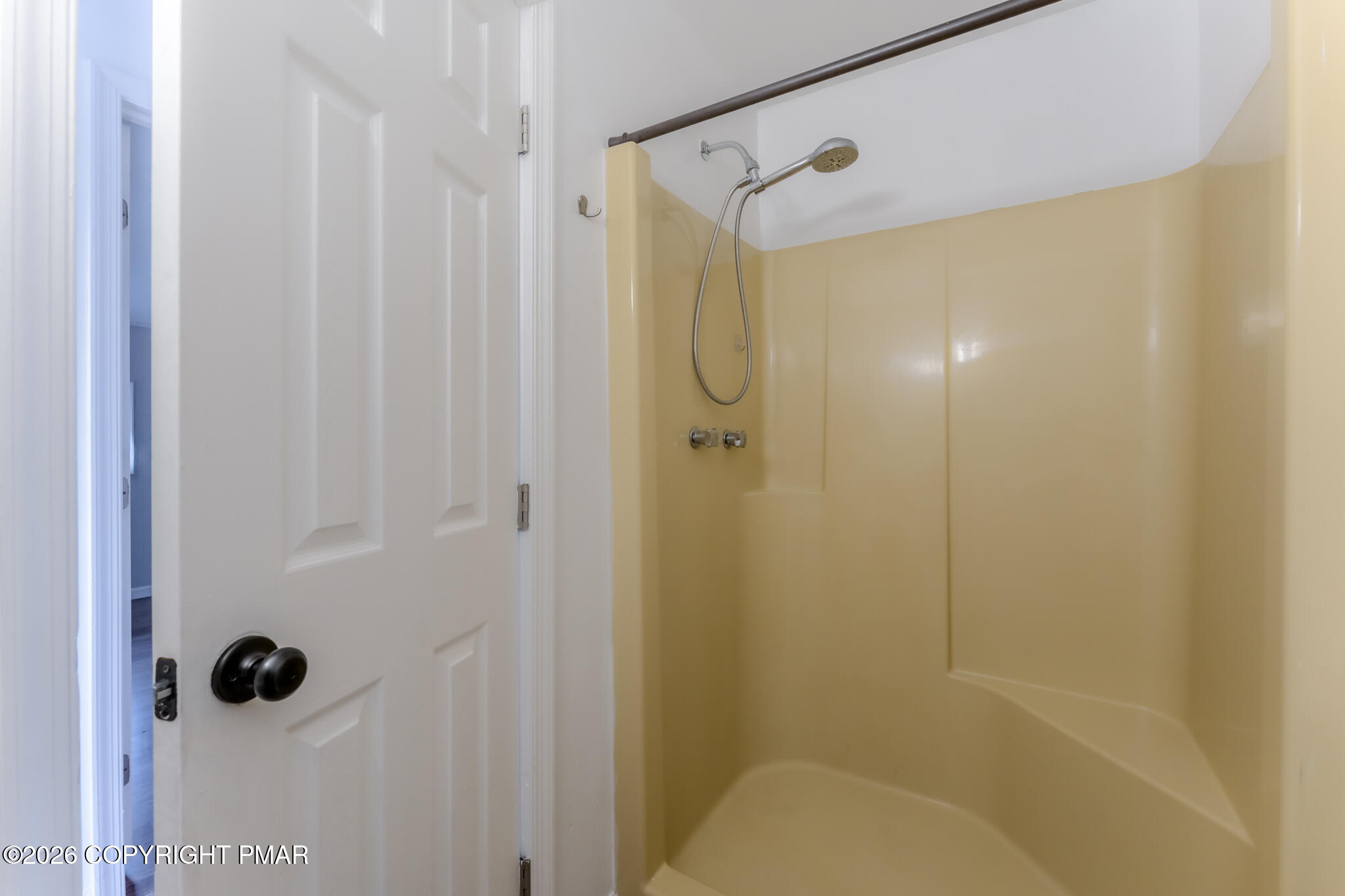 484 Mallard Lane Bushkill, PA 18324 - Photo 15 of 60 484-Mallard-127