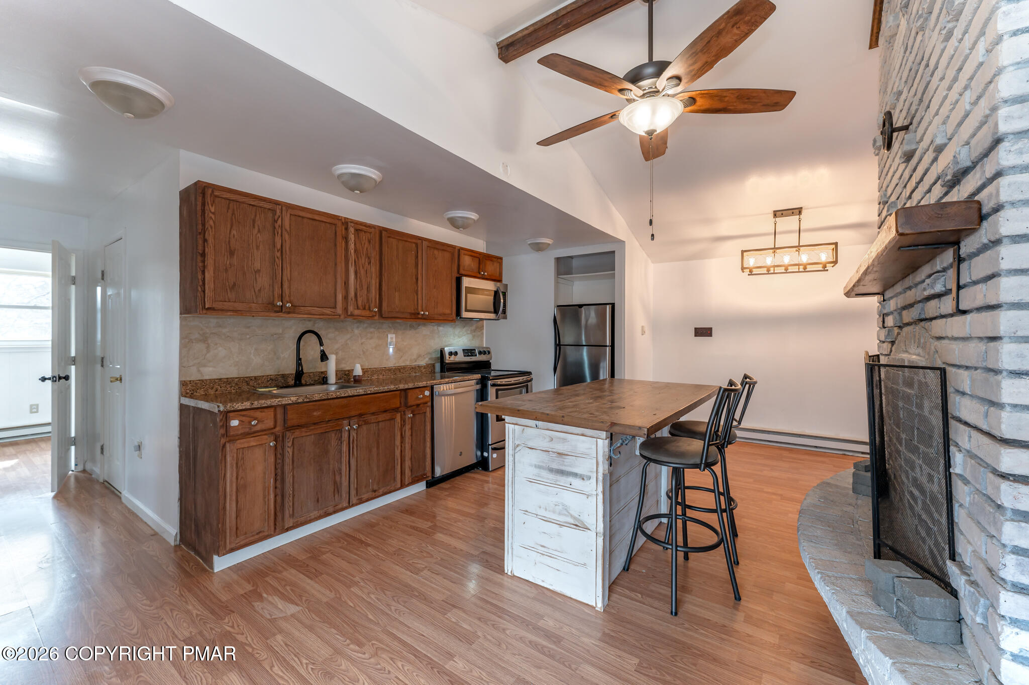 484 Mallard Lane Bushkill, PA 18324 - Photo 8 of 60 484-Mallard-119