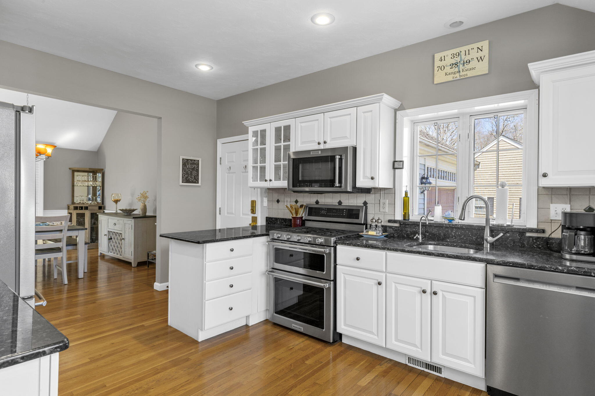 14 Sheffield Place Mashpee, MA 02649 - Photo 5 of 30 14-web-or-mls-14-sheffield-pl