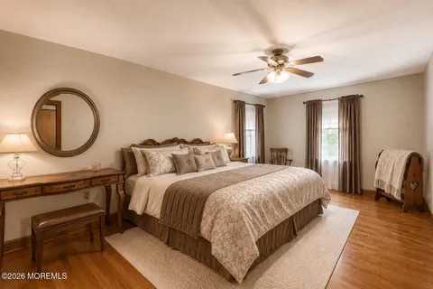 $899,900 | 5 McCaffery Road, Manalapan, NJ 07726