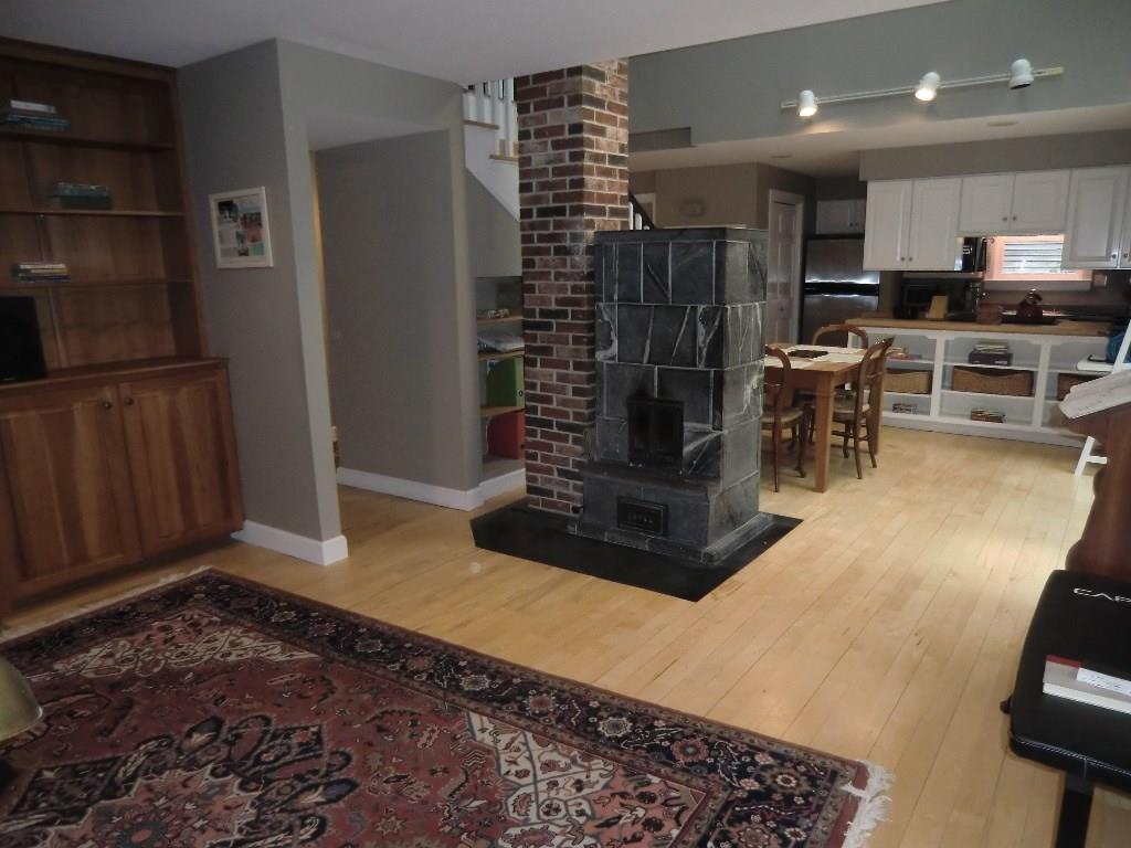 200 Bartlett Road Sidney, ME 04330 - Photo 7 of 20 Living Room