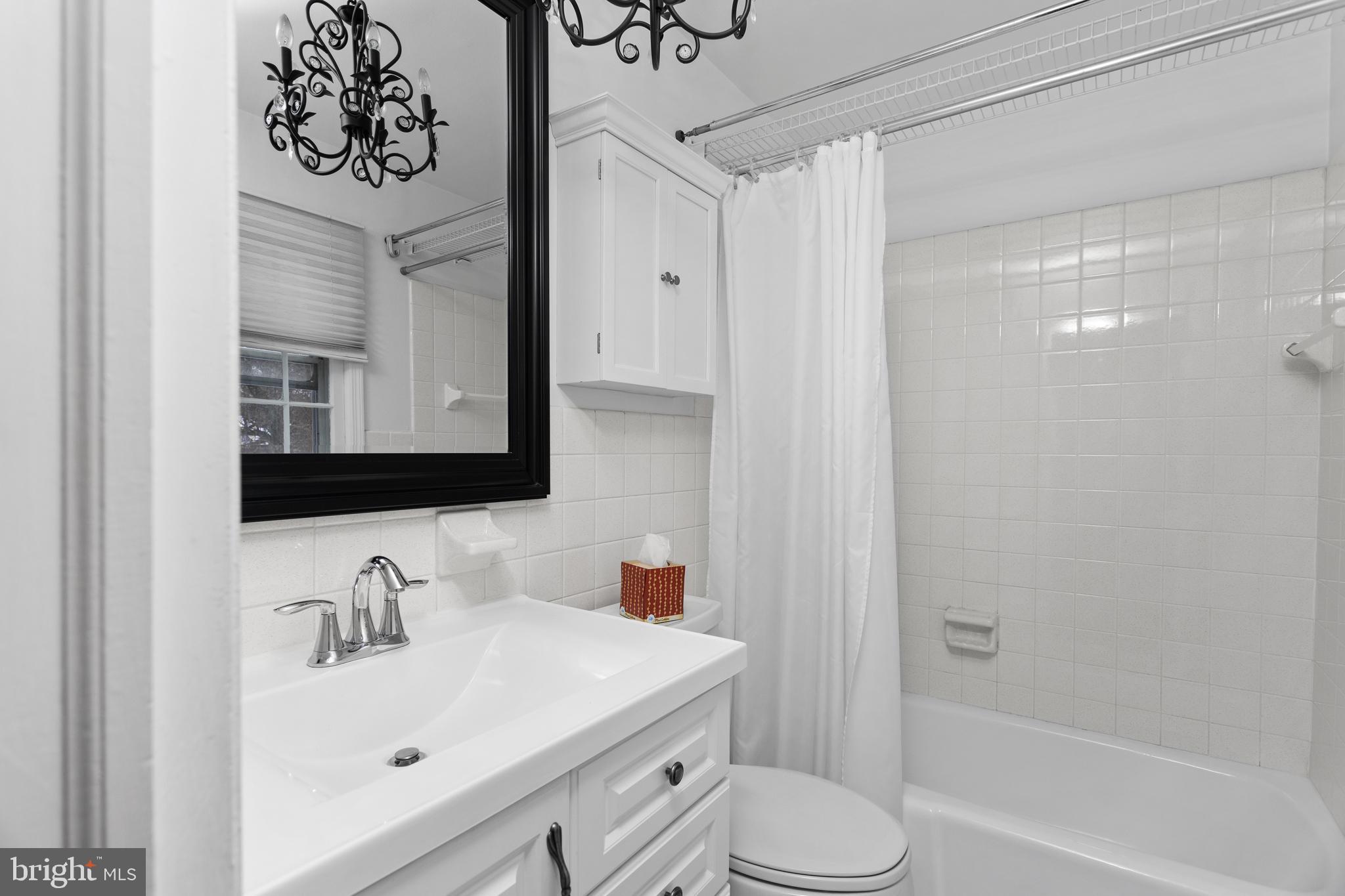 11 Mountain Vw Road Ewing, NJ 08628 - Photo 27 of 32 Second Floor Bathroom with a Tub