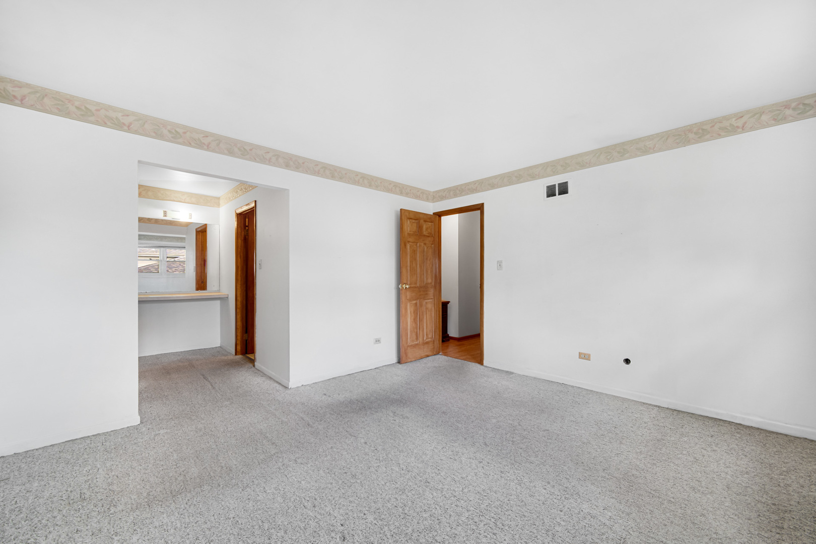 642 Willow Road Matteson, IL 60443 - Photo 4 of 21