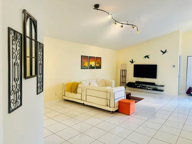 $3,900 | 7759 Great Glen Circle, Delray Beach, FL 33446