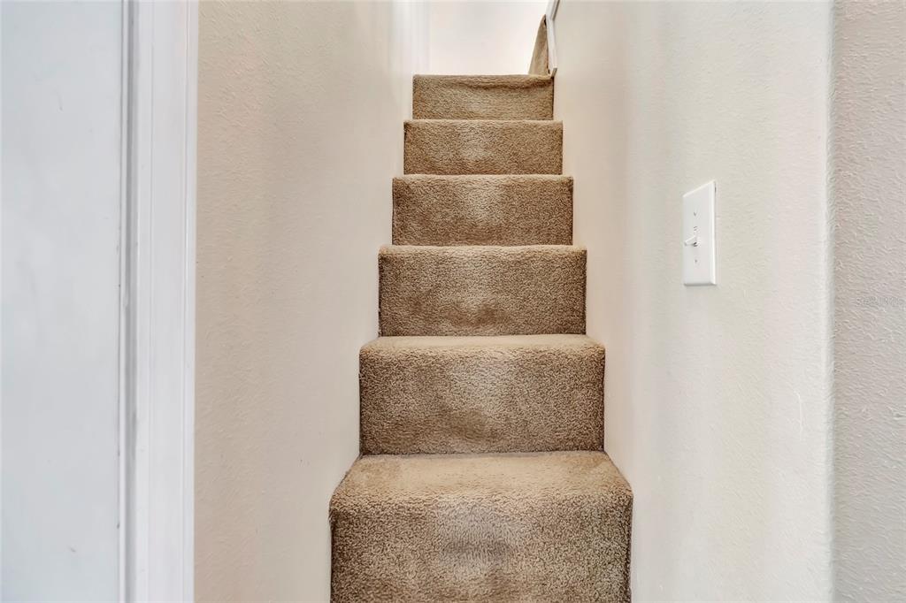 20285 Highway 27, Unit 38 Clermont, FL 34715 - Photo 13 of 33 a close view of cupboard