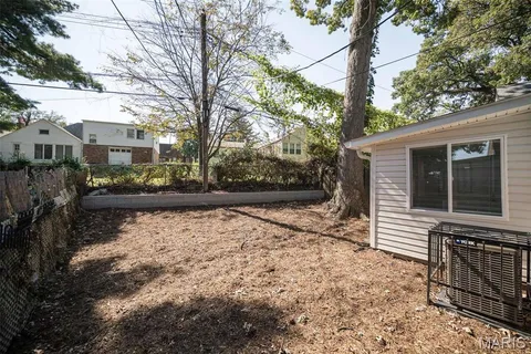 $165,000 | 6758 Kenwood Drive, St. Louis, MO 63121