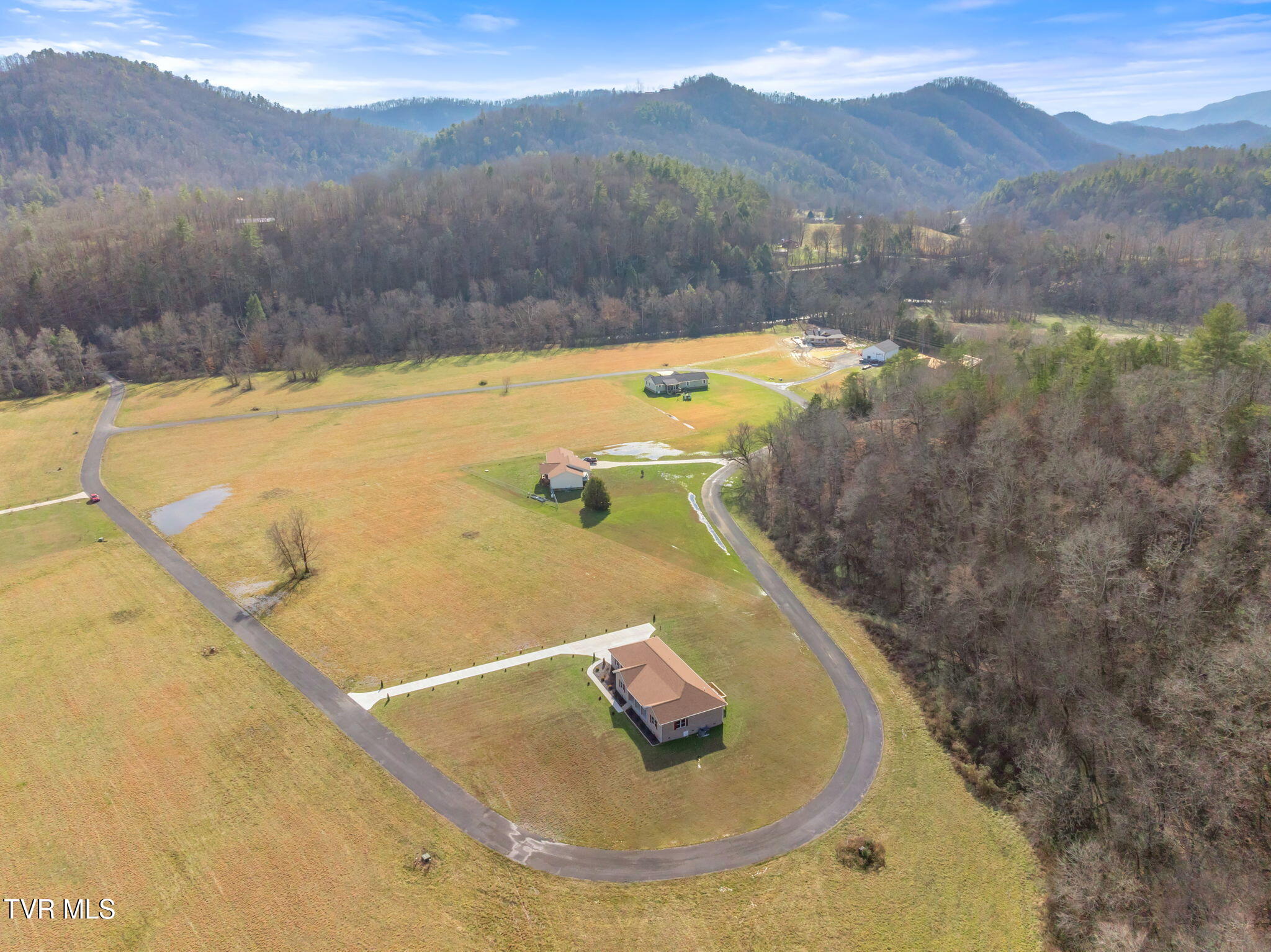 404 Kaylee Loop Road Del Rio, TN 37727 - Photo 4 of 44 54-web-or-mls-404 Kaylee Loop-5