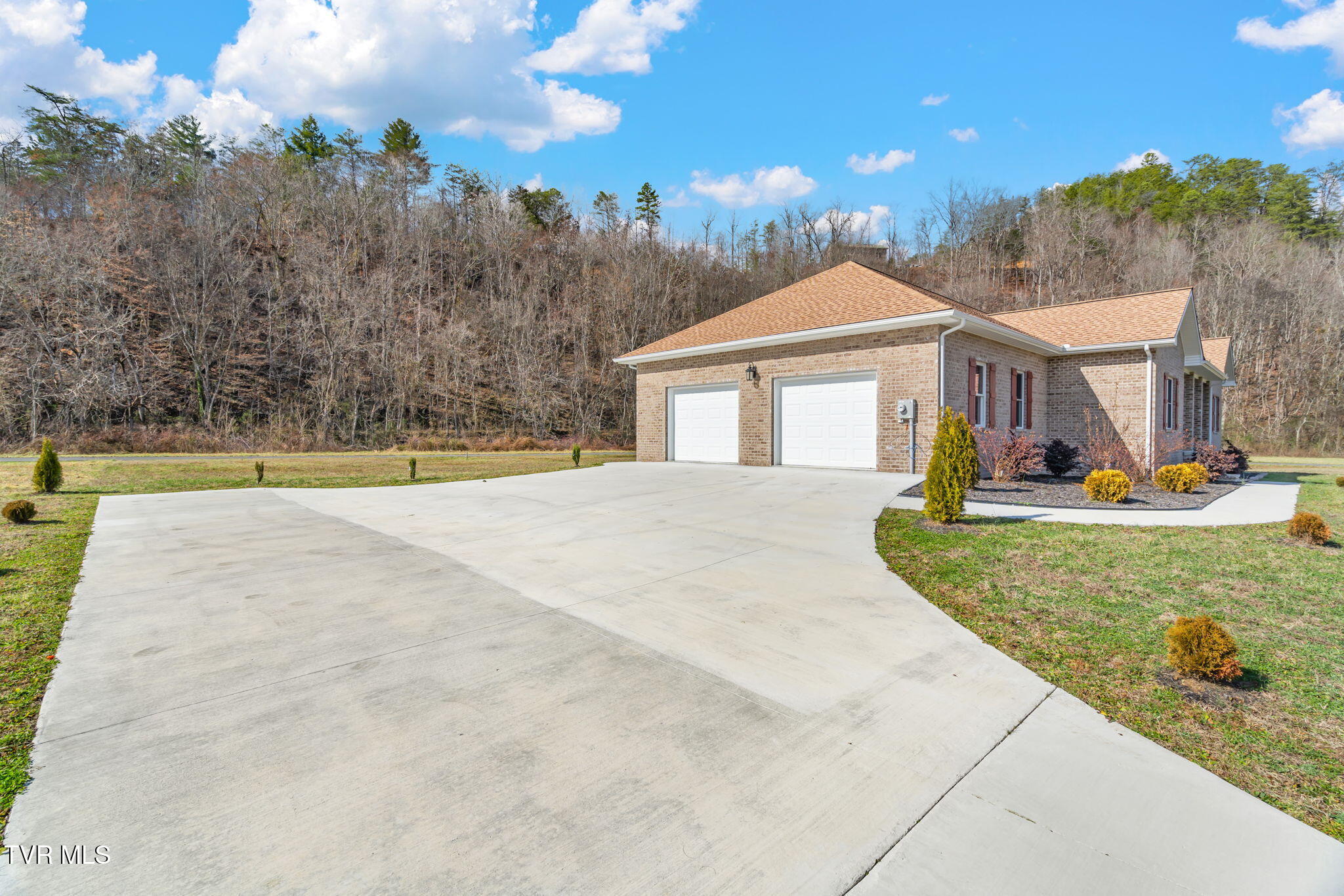 404 Kaylee Loop Road Del Rio, TN 37727 - Photo 8 of 44 9-web-or-mls-404 Kaylee Loop-21 (2)