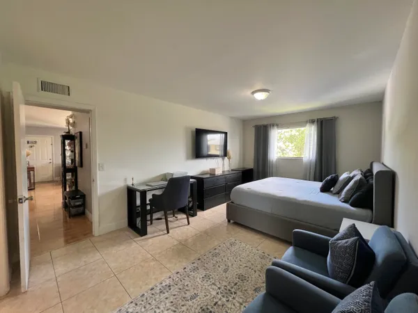 $2,200 | 588 Trace Circle, Unit 203, Deerfield Beach, FL 33441