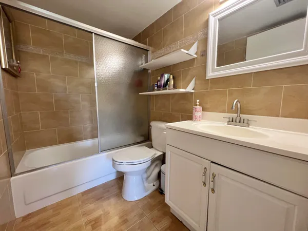$2,200 | 588 Trace Circle, Unit 203, Deerfield Beach, FL 33441