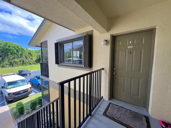 $2,200 | 588 Trace Circle, Unit 203, Deerfield Beach, FL 33441