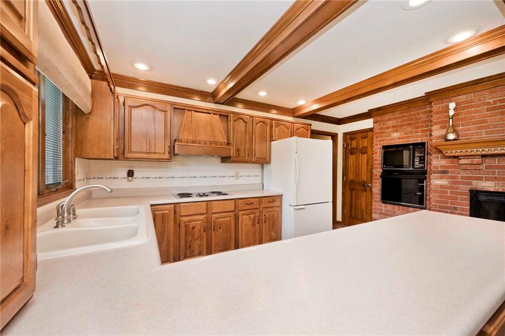 1617 Iron Liege Road Indianapolis, IN 46217 - Photo 12 of 29 Gallery Image 12
