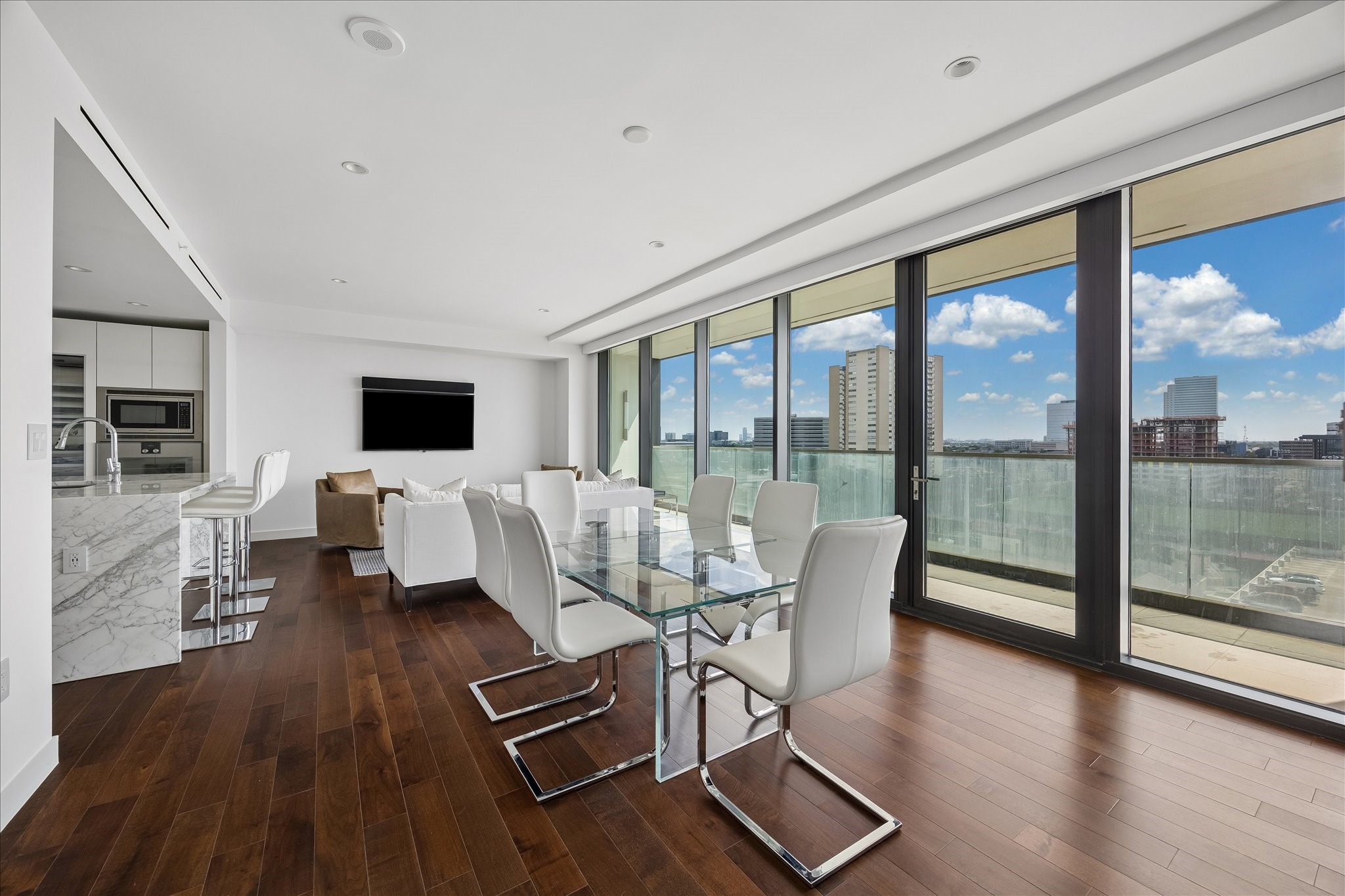 3433 Westheimer Road, Unit 804 Houston, TX 77027 - Photo 10 of 33 Gallery Image 10