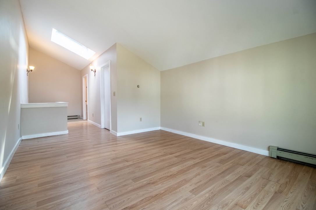 46 Church Street, Unit D Rochester, NH 03839 - Photo 12 of 17