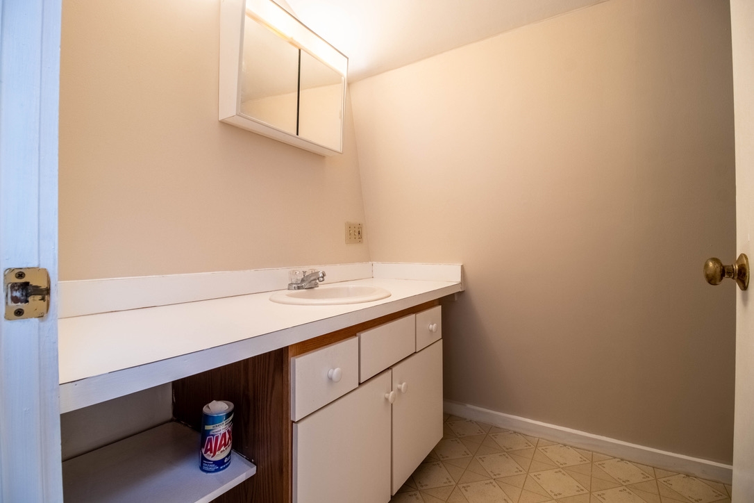 46 Church Street, Unit D Rochester, NH 03839 - Photo 13 of 17