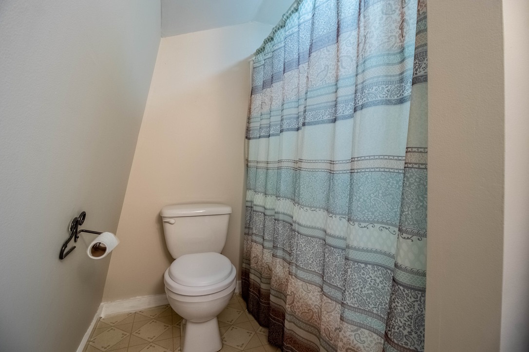 46 Church Street, Unit D Rochester, NH 03839 - Photo 14 of 17