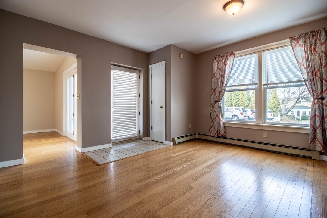 46 Church Street, Unit D Rochester, NH 03839 - Photo 3 of 17