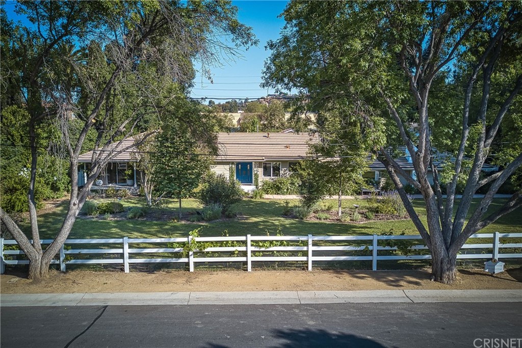 23744 Oakfield Road Hidden Hills, CA 91302 - Photo 2 of 41