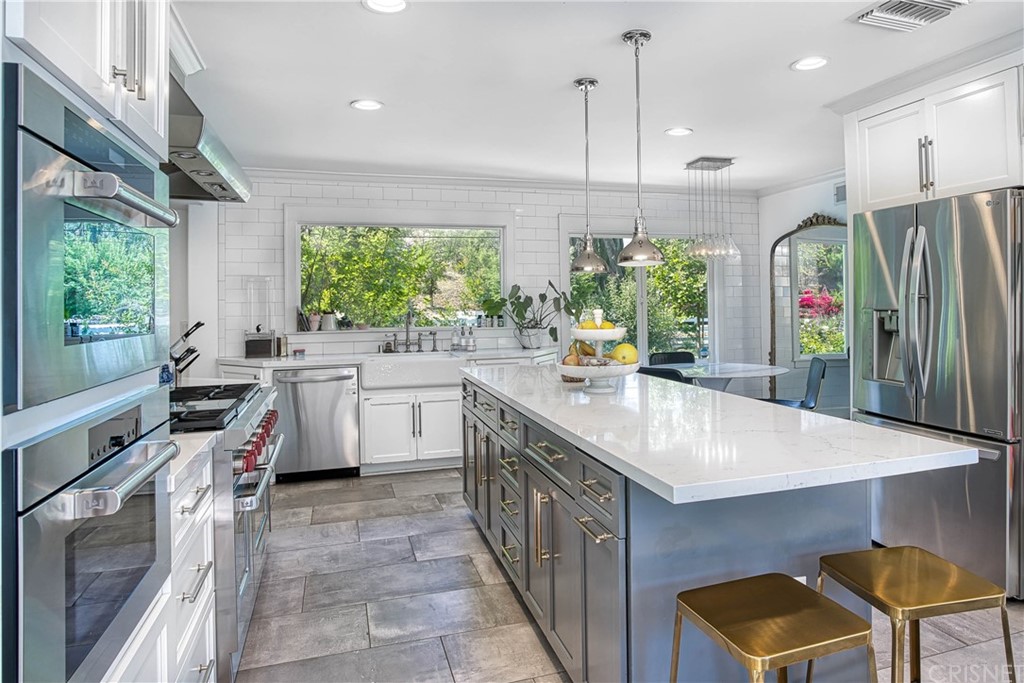 23744 Oakfield Road Hidden Hills, CA 91302 - Photo 12 of 41