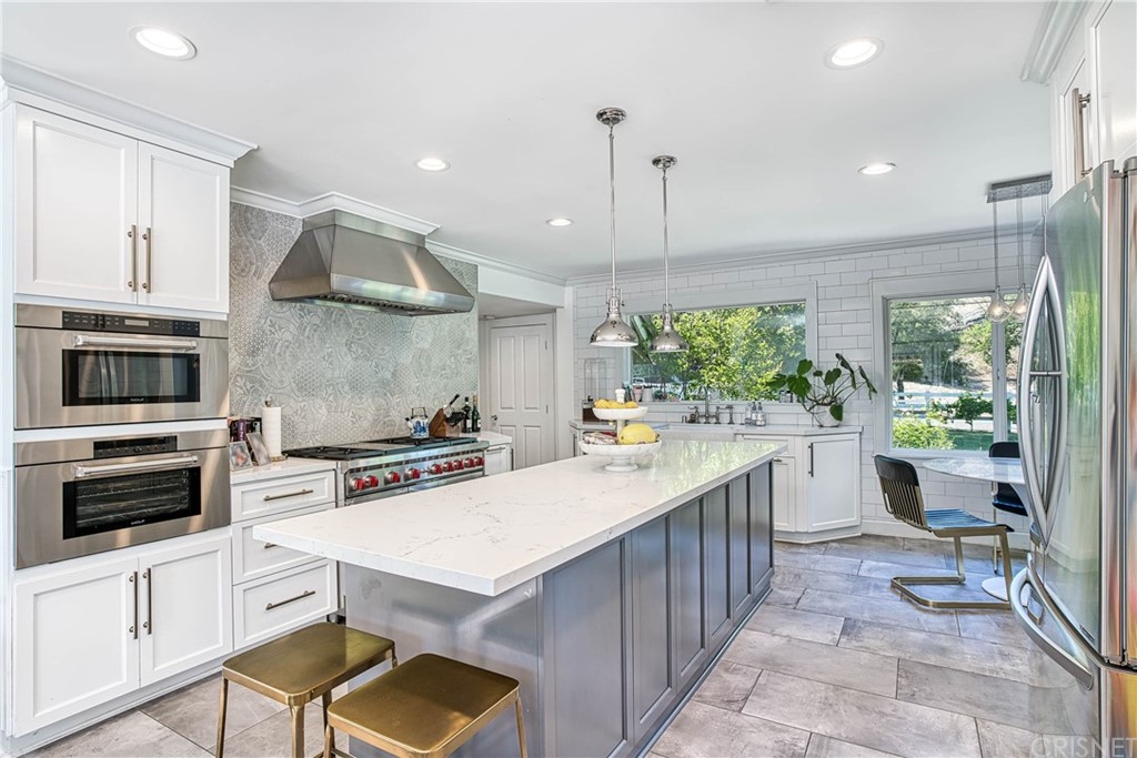 23744 Oakfield Road Hidden Hills, CA 91302 - Photo 13 of 41