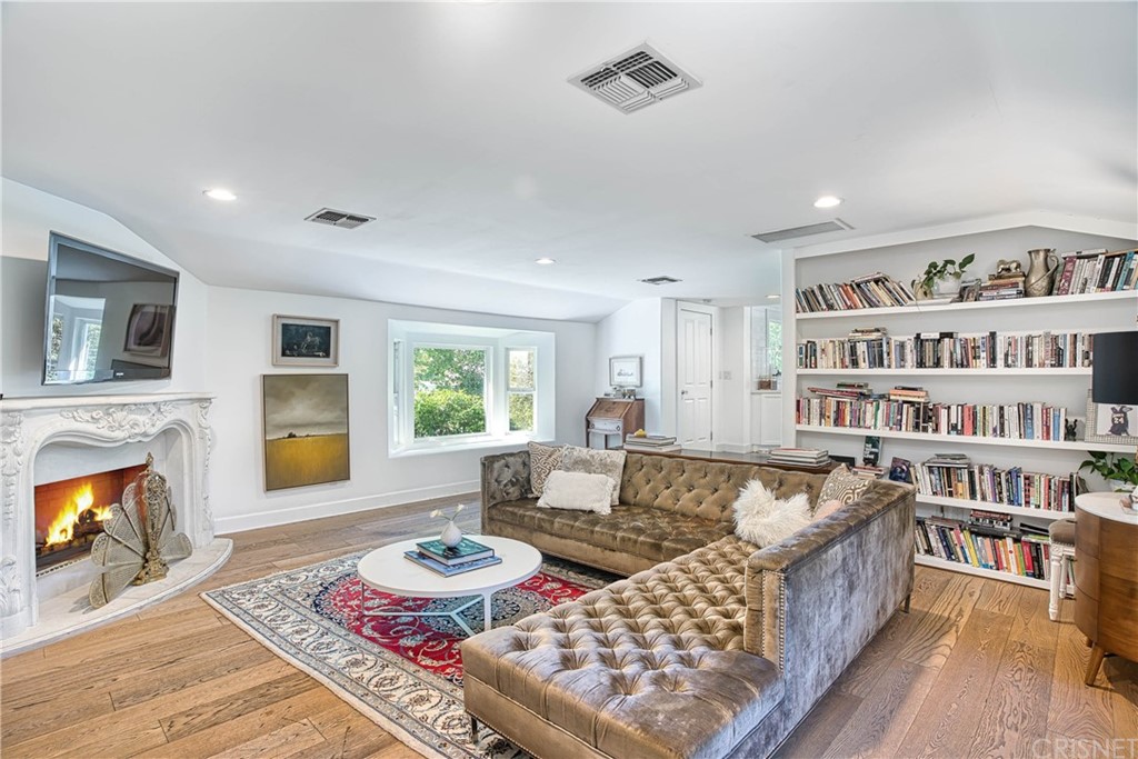 23744 Oakfield Road Hidden Hills, CA 91302 - Photo 20 of 41