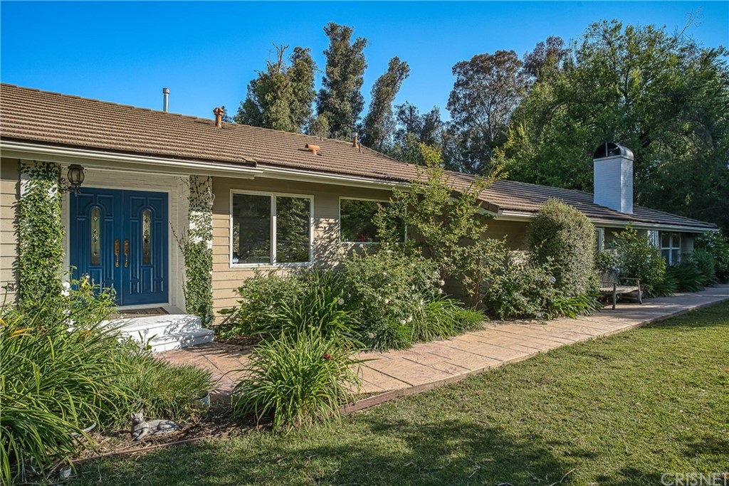 23744 Oakfield Road Hidden Hills, CA 91302 - Photo 4 of 41