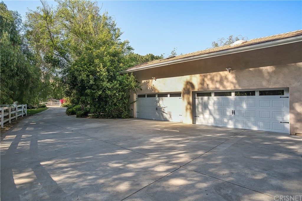 23744 Oakfield Road Hidden Hills, CA 91302 - Photo 35 of 41