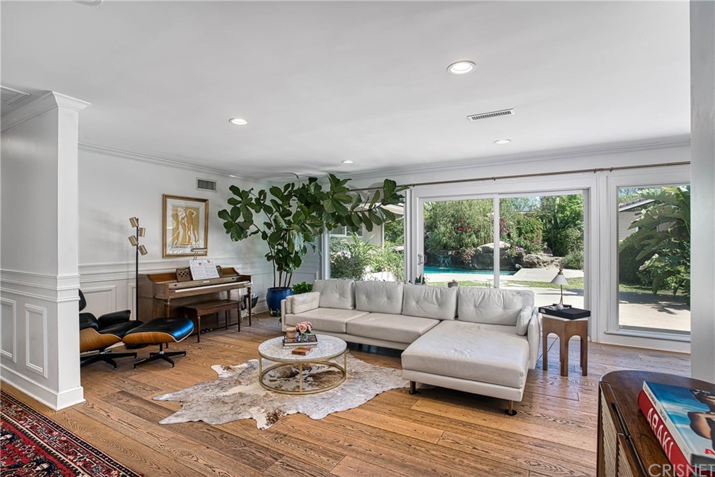 23744 Oakfield Road Hidden Hills, CA 91302 - Photo 8 of 41