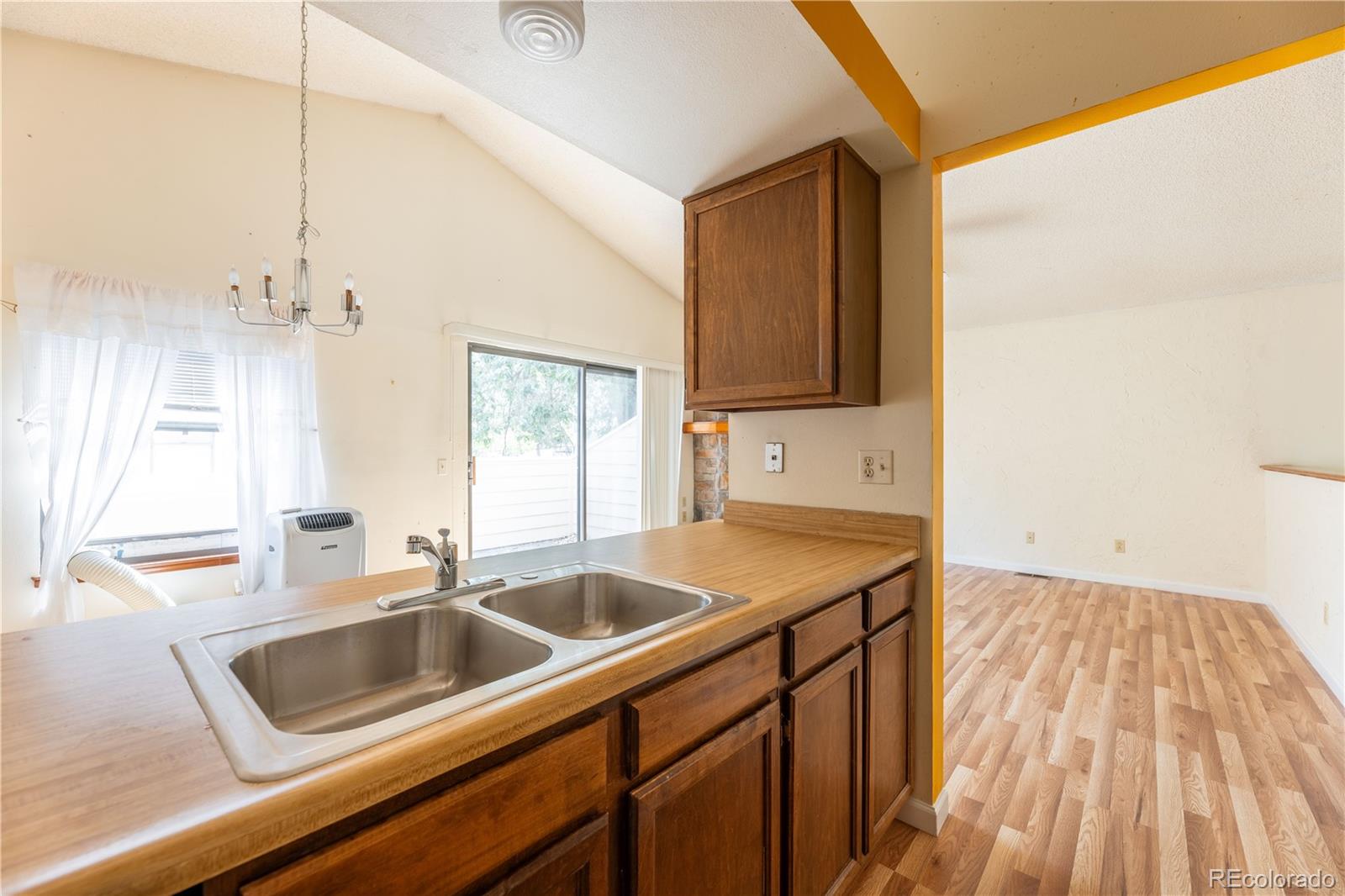 4138 South Rifle Way Aurora, CO 80013 - Photo 10 of 25