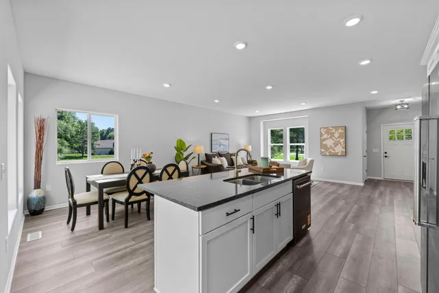 $439,900 | 102 Bavarian Circle, Cannon Falls, MN 55009