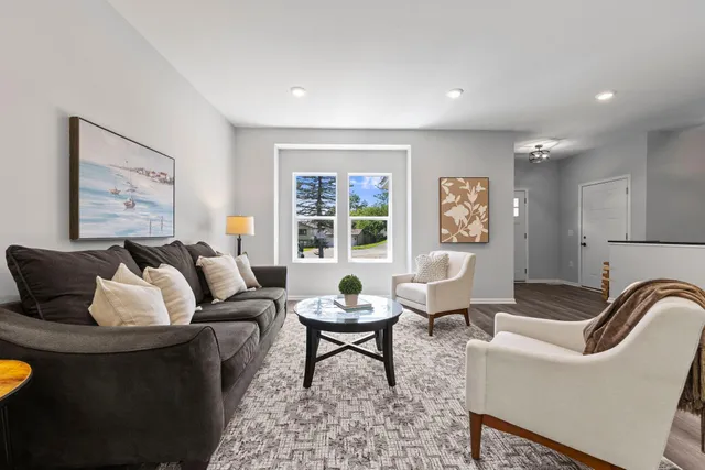 $439,900 | 102 Bavarian Circle, Cannon Falls, MN 55009