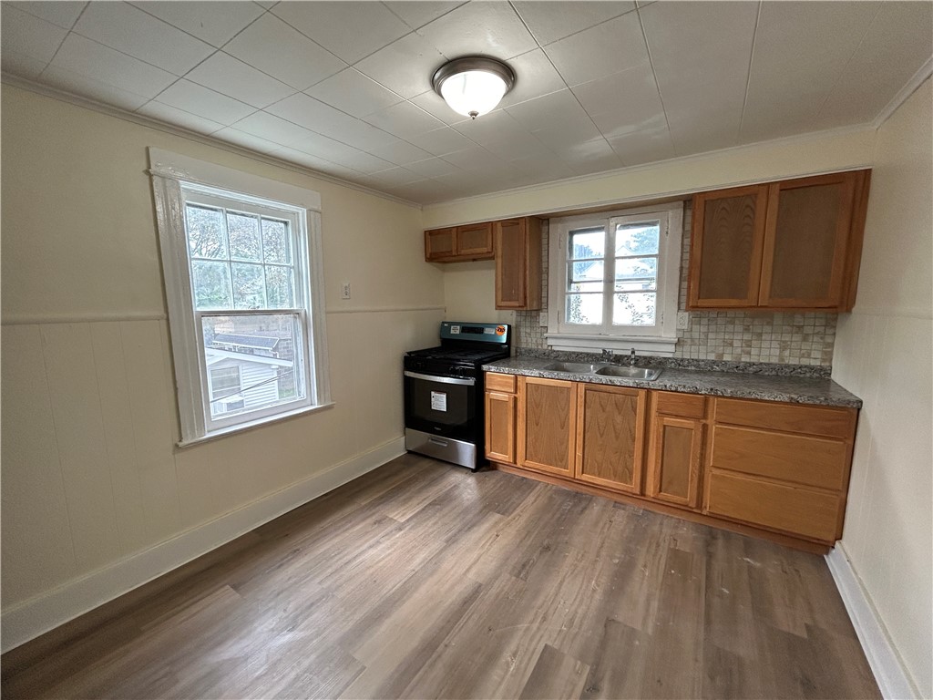 42 Villa Street Rochester, NY 14606 - Photo 3 of 20 Gallery Image 3